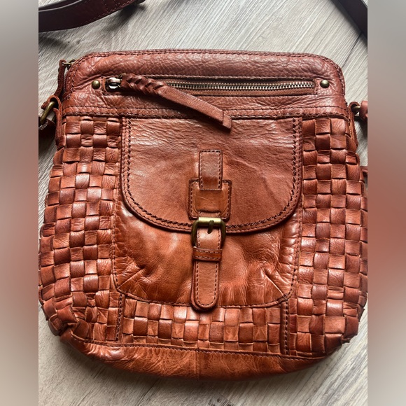 BORN cognac leather crossbody - Picture 2 of 9